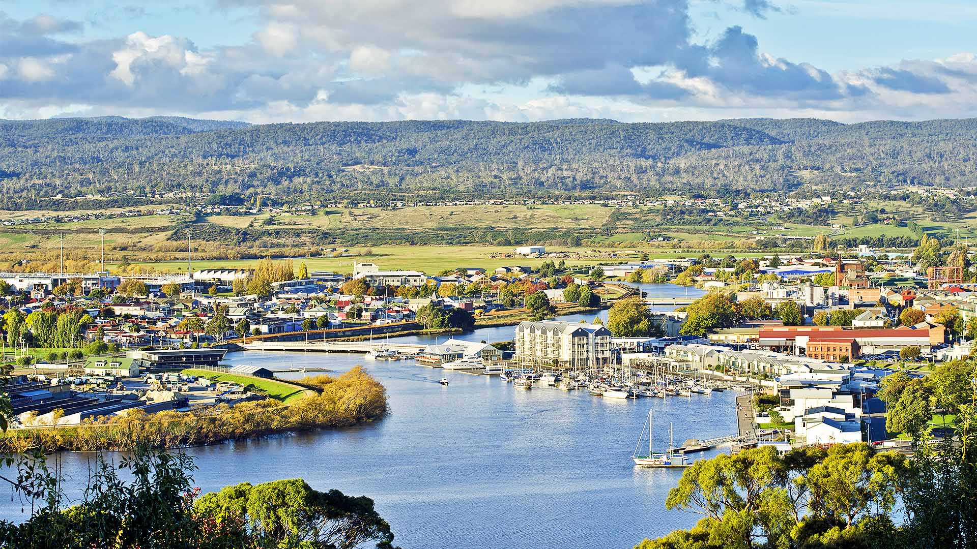 Launceston Images FBO & Ground Handling - Launceston Airport (YMLT) | Launceston ...